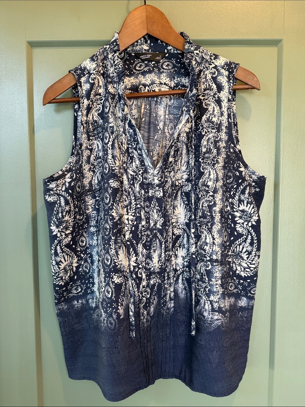 Simply Vera Vera Wang Navy and White Paisley V-Neck Tie-Front Sleeveless Blouse